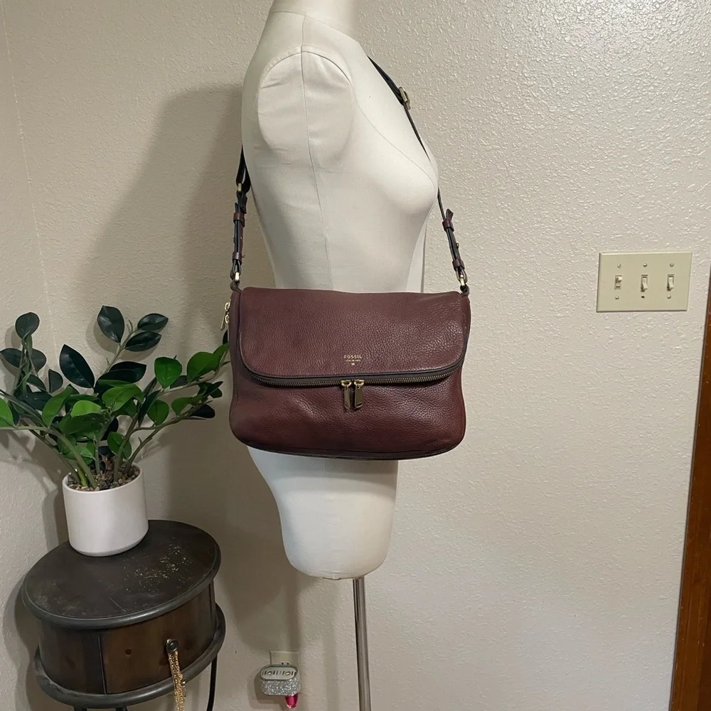 Fossil Preston Brown Pebbled Leather Messenger Bag